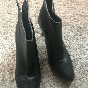 Black skinny heel ankle boot